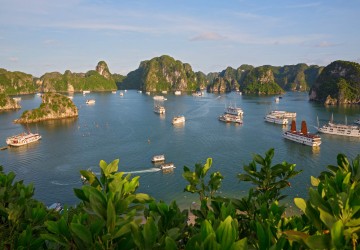 vietnam-halongbay-uitzicht-thailandtravel