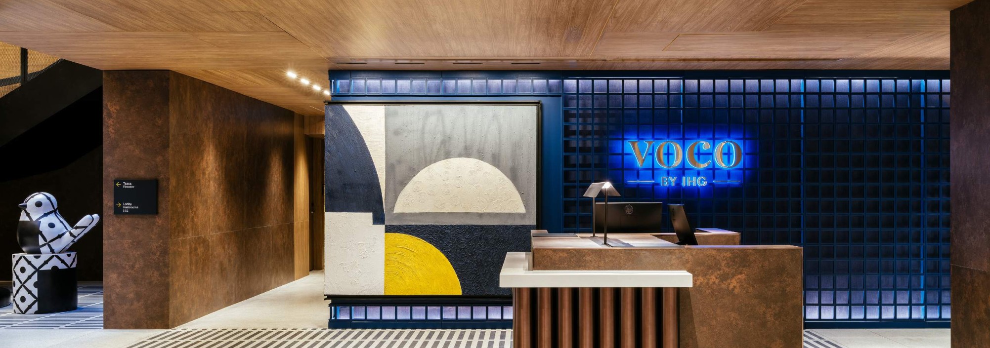 voco-bangkok-surawong-front-desk-thailandtravel