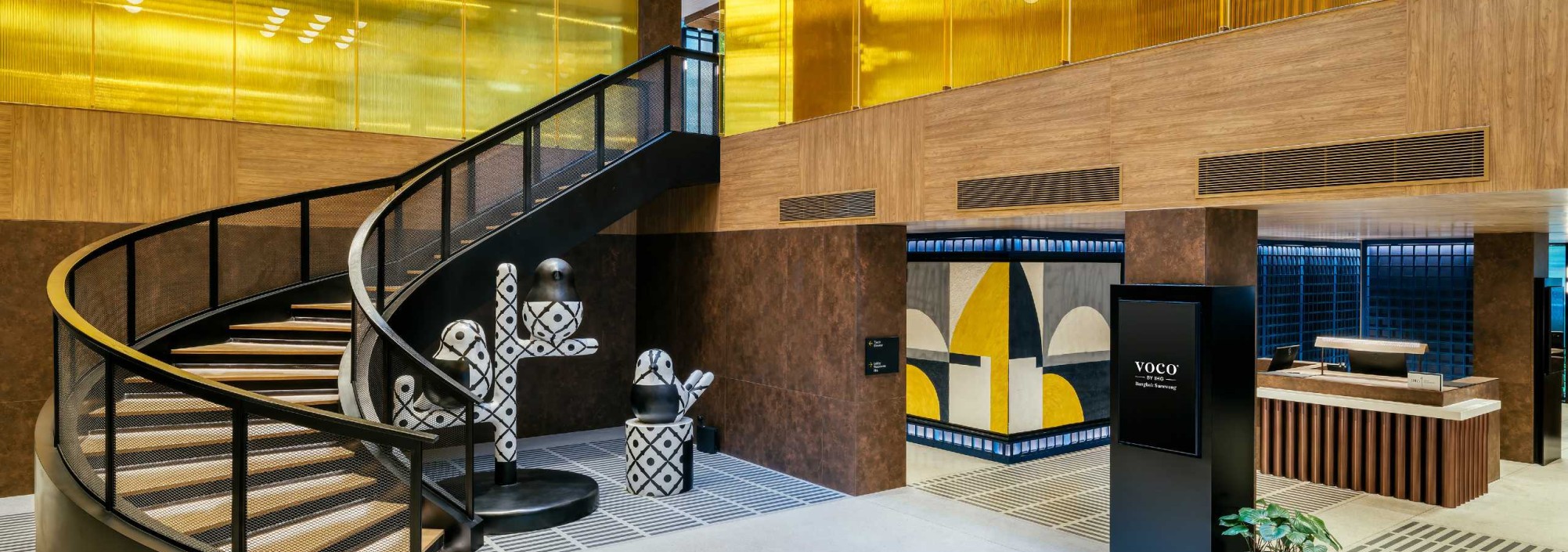 voco-bangkok-surawong-lobby-thailandtravel
