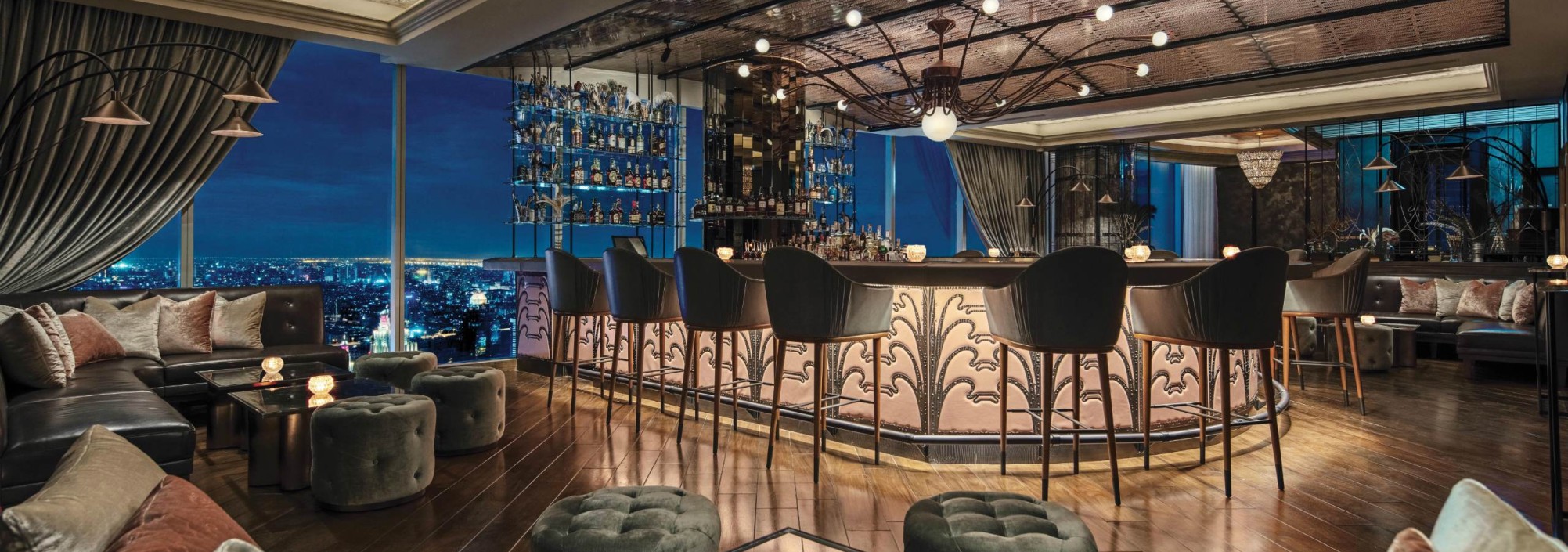 waldord-astoria-bangkok-the-loft-bar-thailandtravel