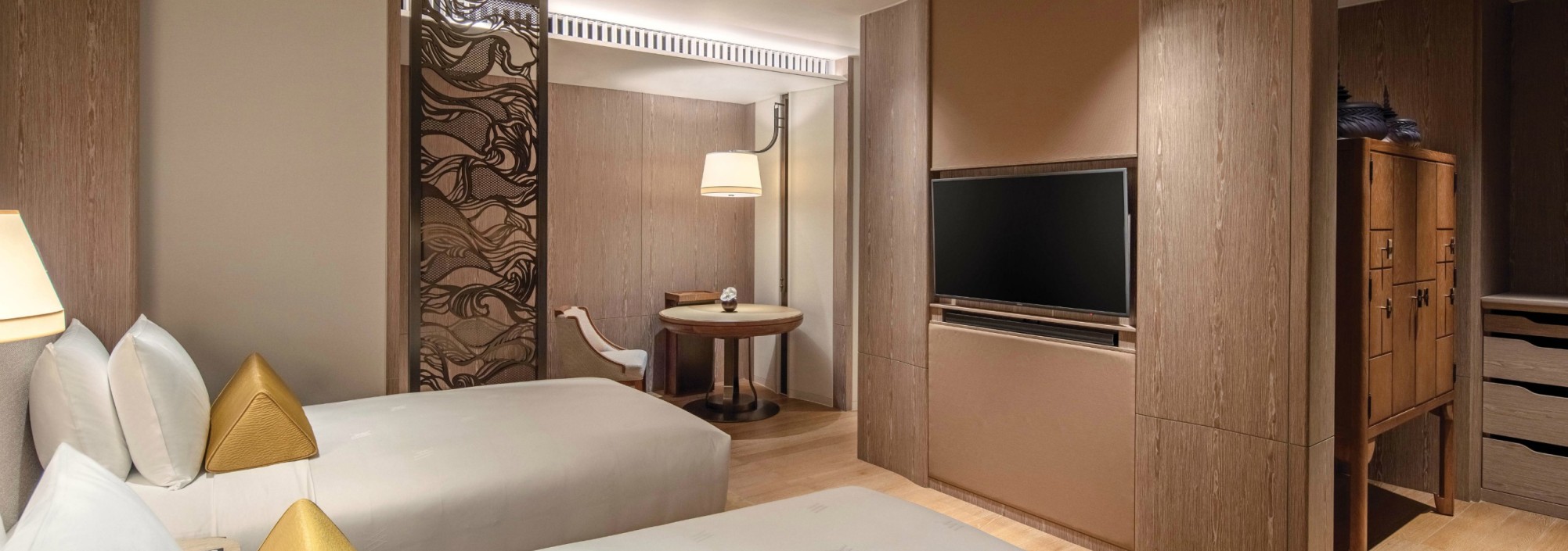 waldorf-astoria-deluxe-room-twin-thailandtravel