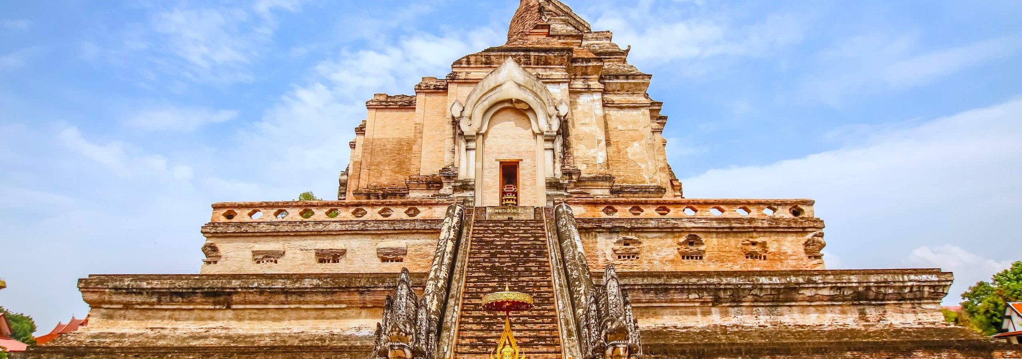 wat-chedi-luang-tempel-in-chiang-mai