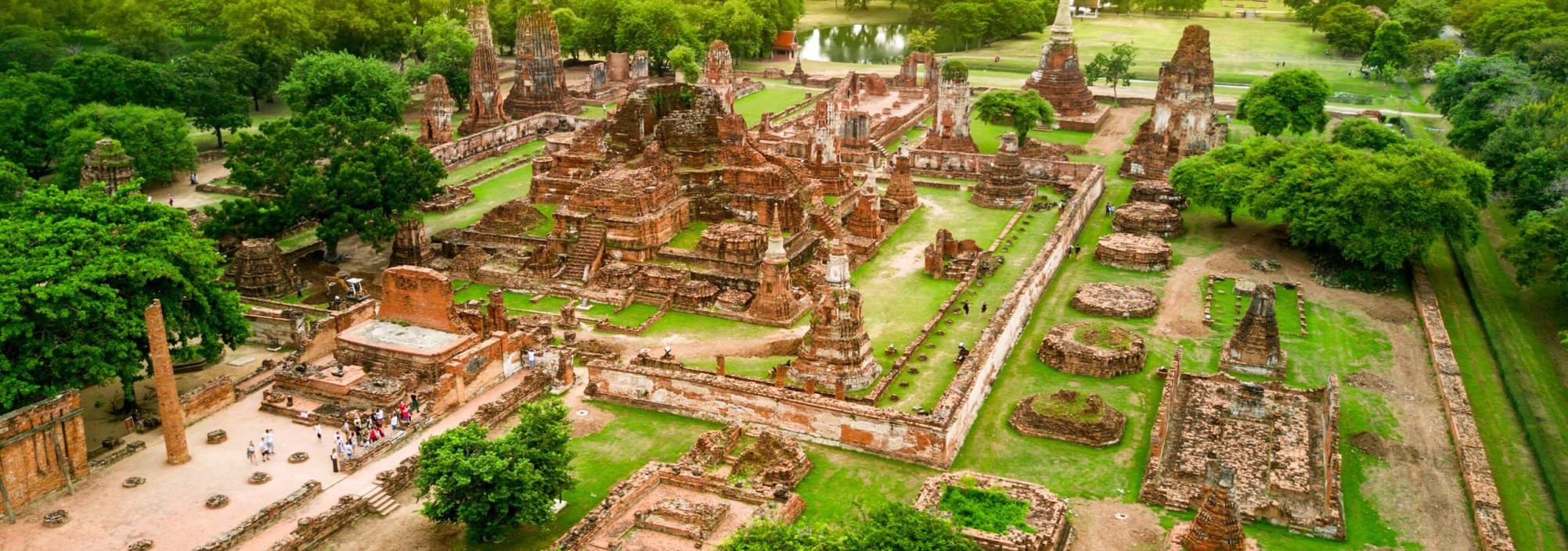 wat-mahathat-ayutthaya-thailand-travel-1