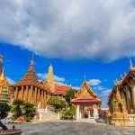 wat-phra-kaeo-temple-emerald-buddha-bangkok-thailandtravel