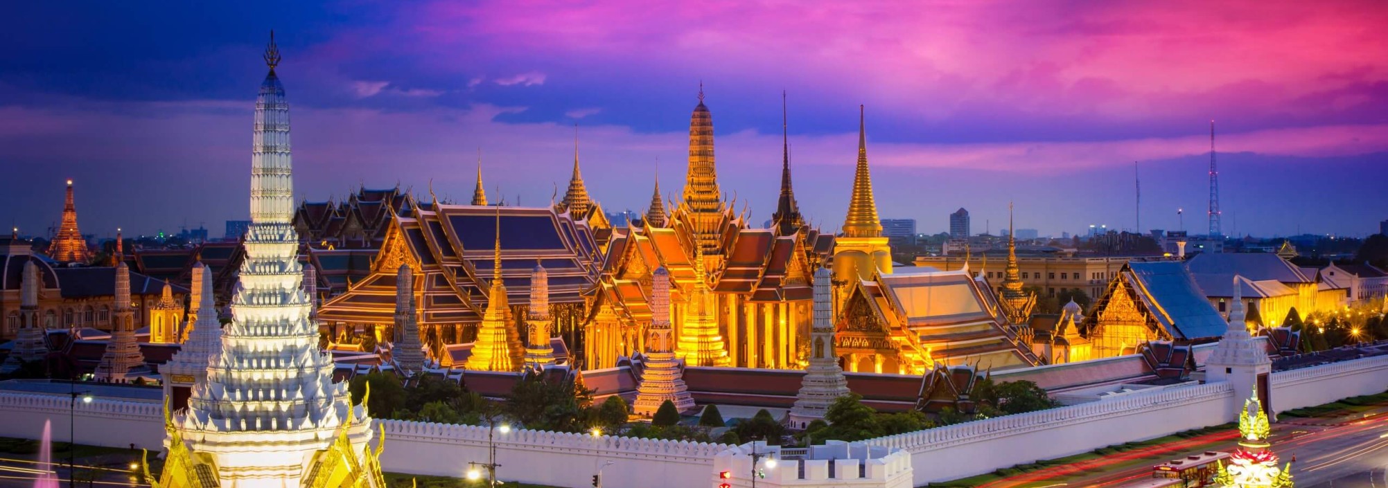 wat-phra-kaew-temple-of-the-emerald-buddha-thailandtravel-1