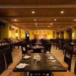 woraburi-resort-restaurant-phuket-karon-beach-thailand-travel