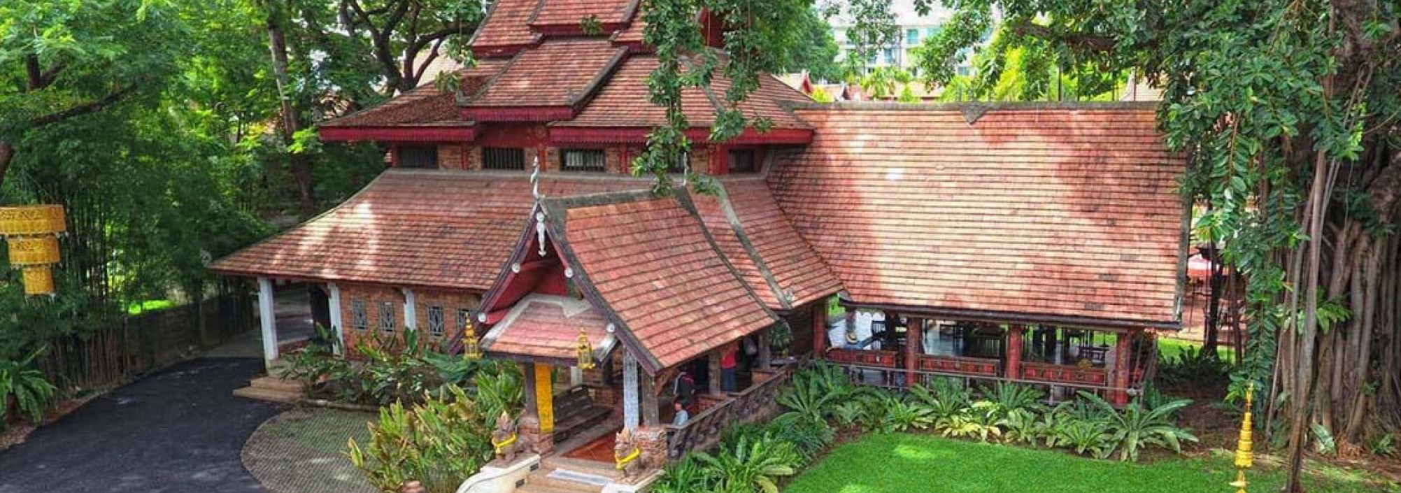 yaang-come-village-chiang-mai-thailand-travel
