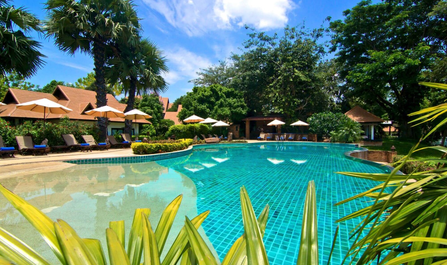 zwembad-chiang-rai-resort-hotel-the-legend-2