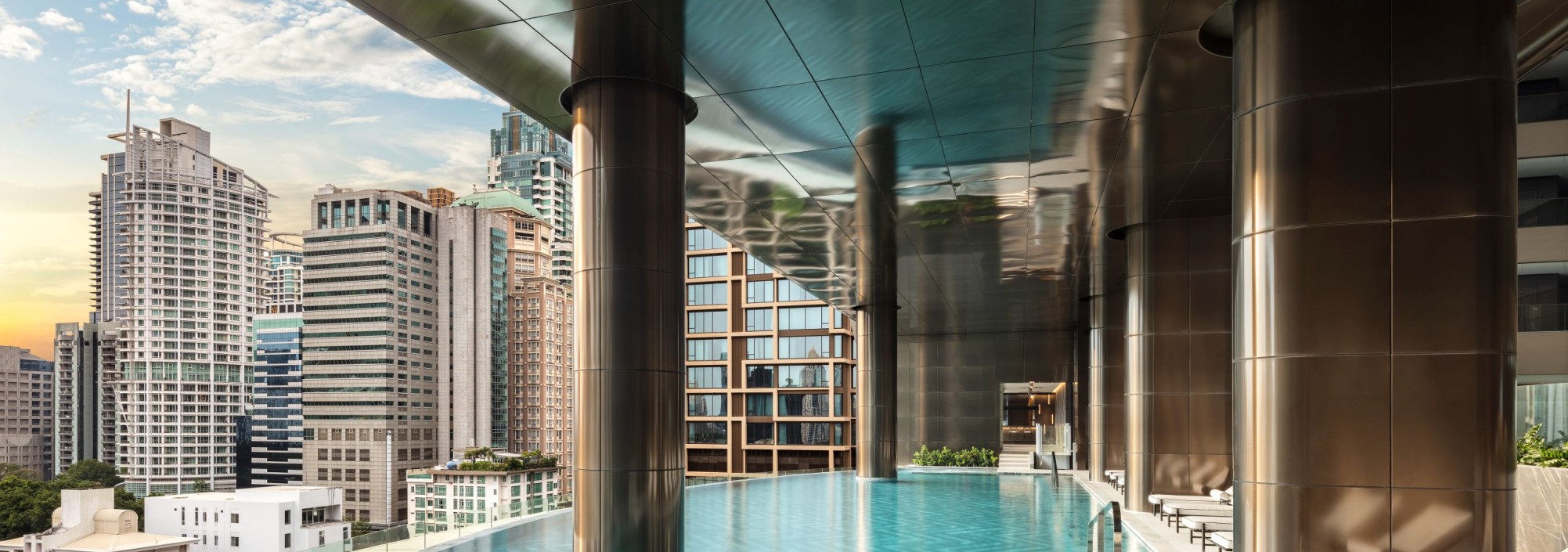 zwembad-sindhorn-kempinski-hotel-bangkok-thailandtravel