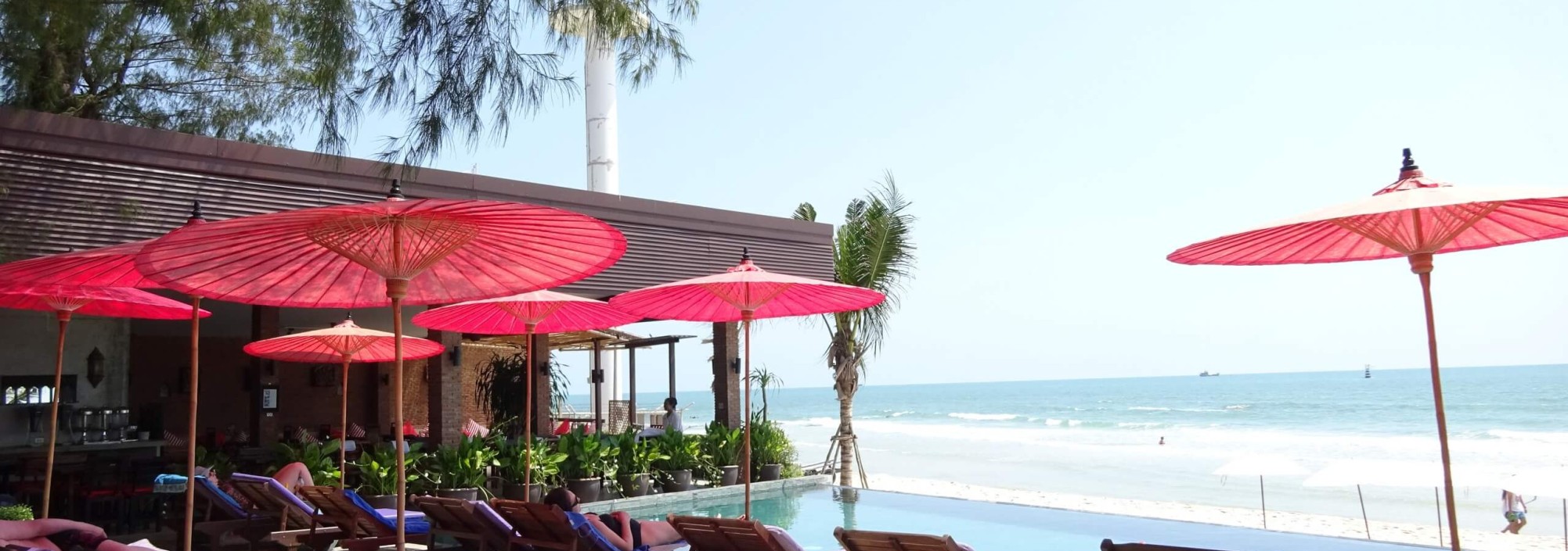 zwembad-strand-laksasubha-huahin-thailandtravel