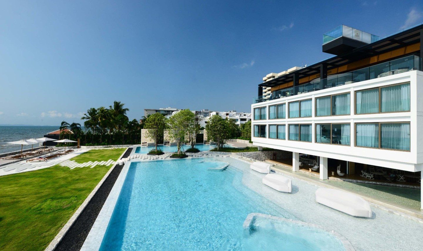 zwembad-veranda-resort-pattaya-thailandtravel